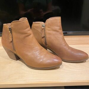 Beautiful Frye Judith Zip Leather Booties Cognac Brown Size 10